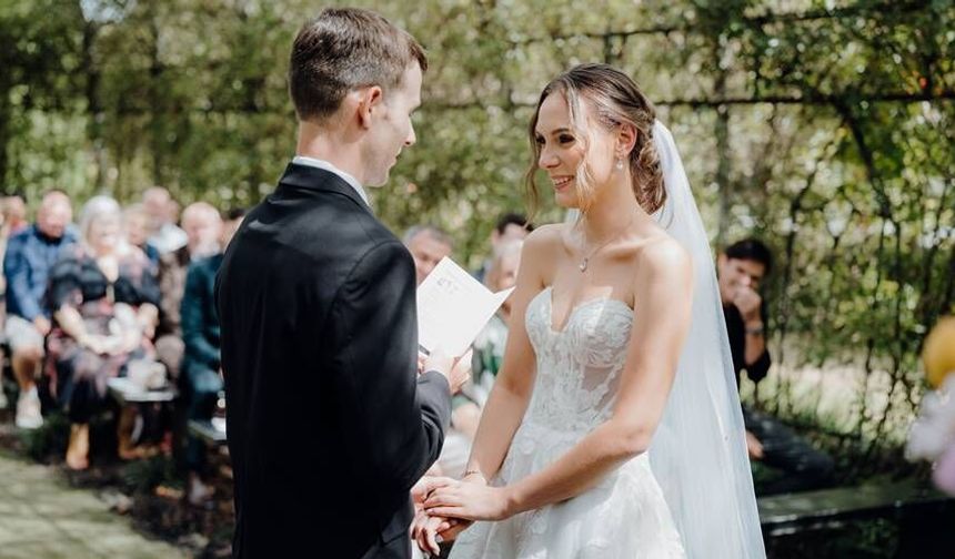 Gençlere evlilik yolunda destek paketi: faizsiz kredi ve indirim fırsatları sunuluyor