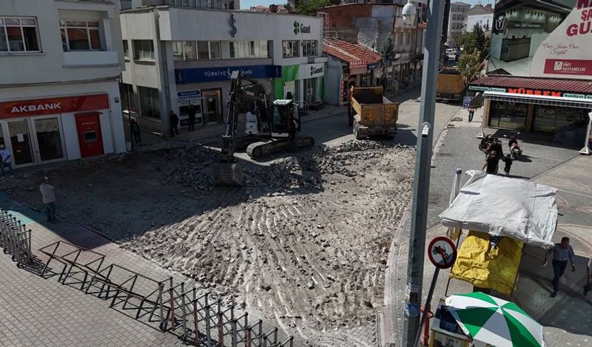Emirdağ’da herkesin bildiği o meydan modern bir görünüme kavuşacak