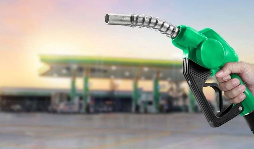 Benzin fiyatlarına zam geldi; Tabela yine değişti
