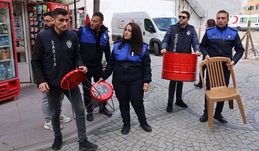 Odunpazarı Belediyesi zabıta ekipleri kaldırım işgalina geçit vermiyor