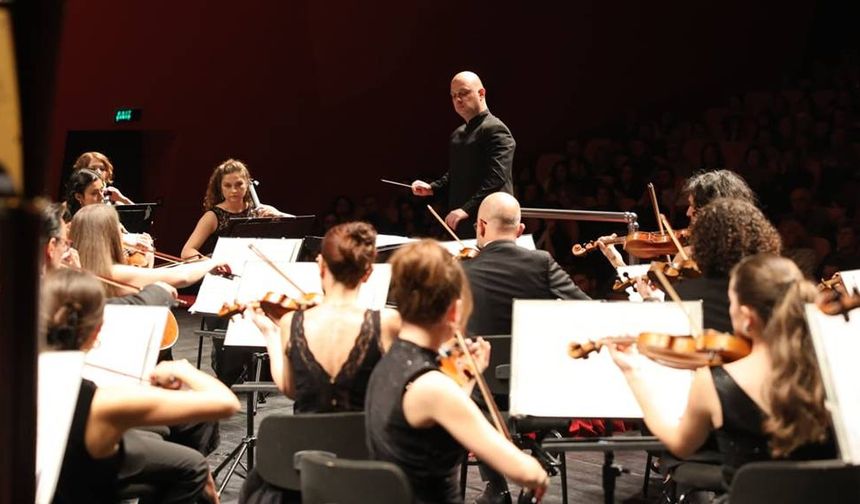 Eskişehir Büyükşehir Belediyesi Senfoni Orkestrası'ndan anlamlı konser