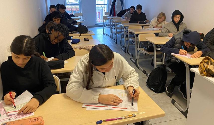 Eskişehir'de LGS sınavına hazırlanan öğrencilere önemli destek