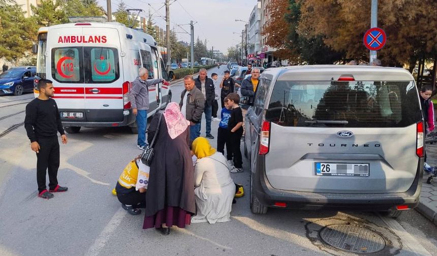 Eskişehir'de vakaya giden ambulans kaza yaptı