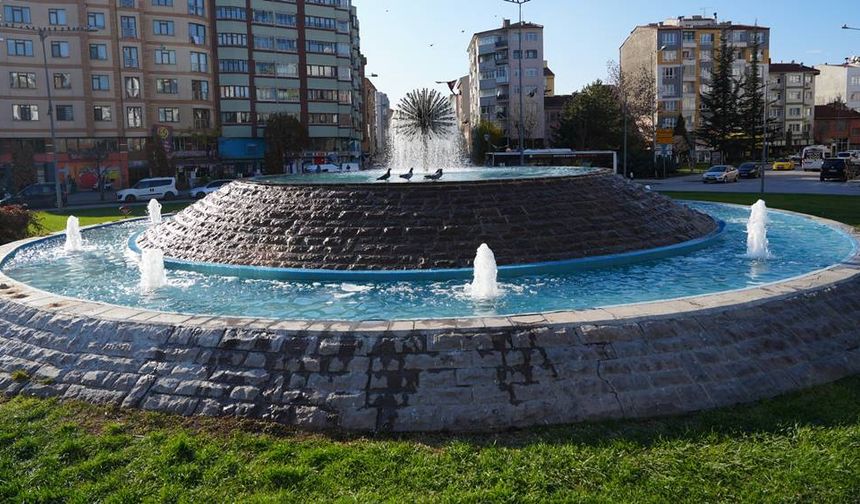 Eskişehir’deki süs havuzlarında bakımsız bırakılmıyor