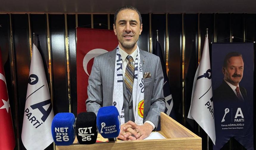 Anahtar Parti tarafından düzenlenen kadın buluşmasına 1500 kadın katıldı; Çağlar Ölce açıklama yaptı