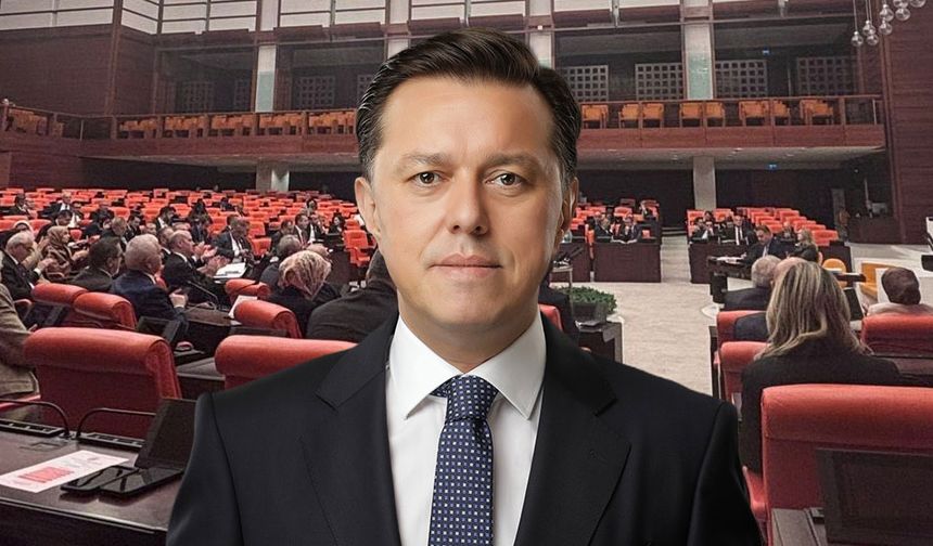 AK Parti Eskişehir Milletvekili Nebi Hatipoğlu diğer vekillere fark attı