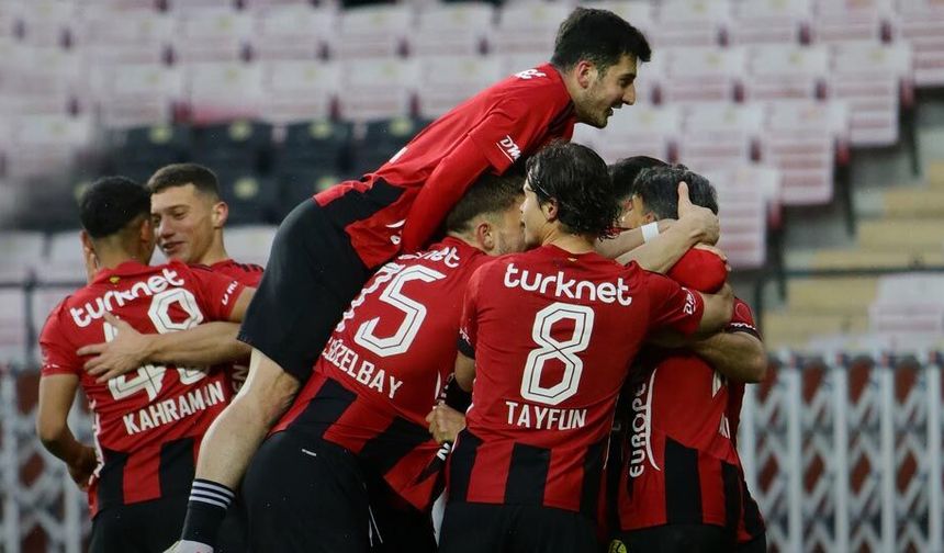 Eskişehirspor Kütahyaspor'un ünvanını elinden aldı; Farkı daha da açması bekleniyor