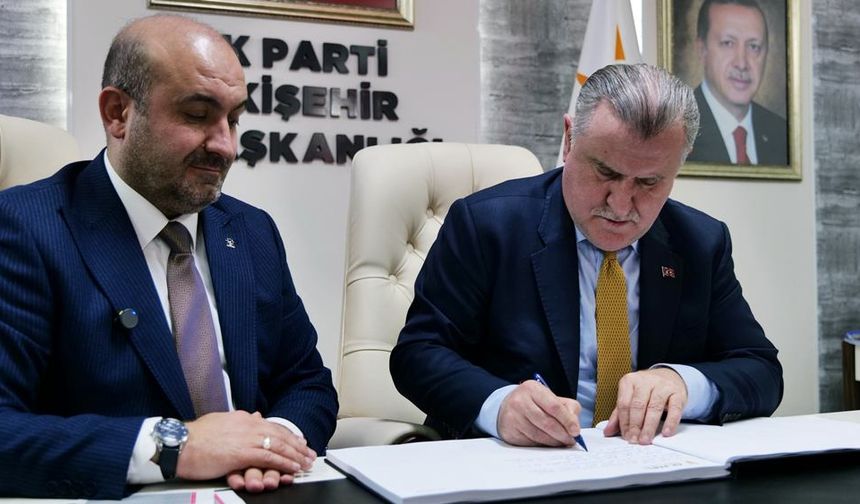 Gürhan Albayrak Spor Bakanı Osman Aşkın Bak'tan Eskişehirspor için talepte bulundu