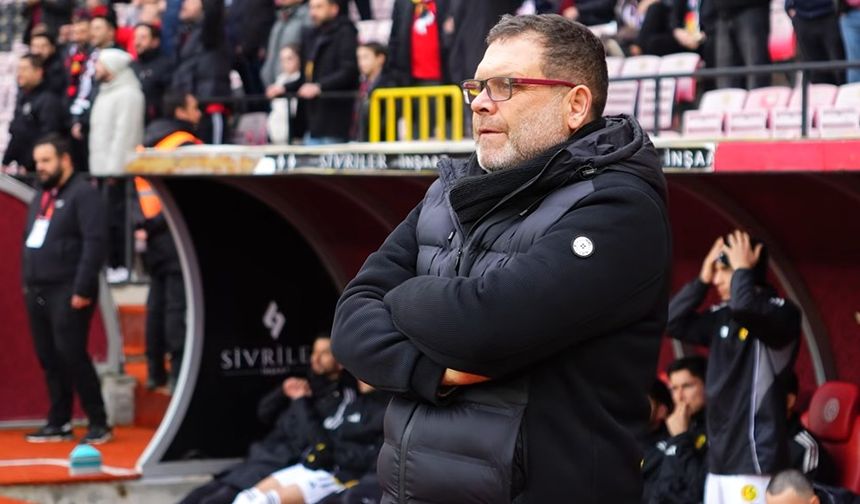 Eskişehirspor Teknik Direktörü Hakan Şapçı açıkladı; "Maalesef bu durum bizi olumsuz etkiliyor"