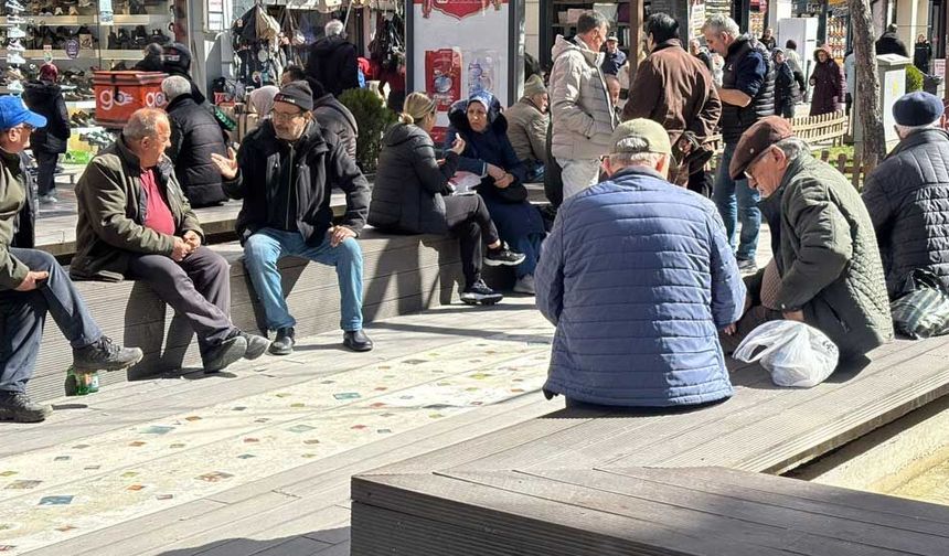 Emeklilerin beklediği haber geldi; İşte maaşların ödeneceği tarih