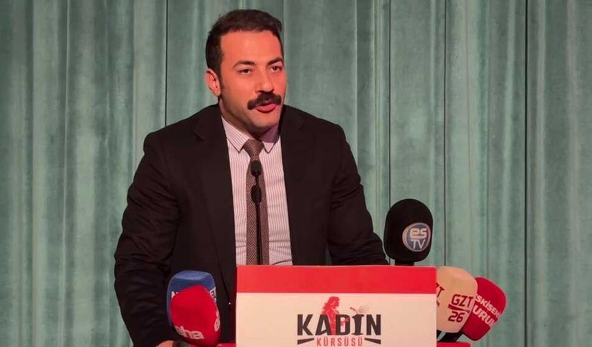 Talat Yalaz: "Bugün Eskişehir'i çağdaş bir Cumhuriyet kadını yönetiyor"