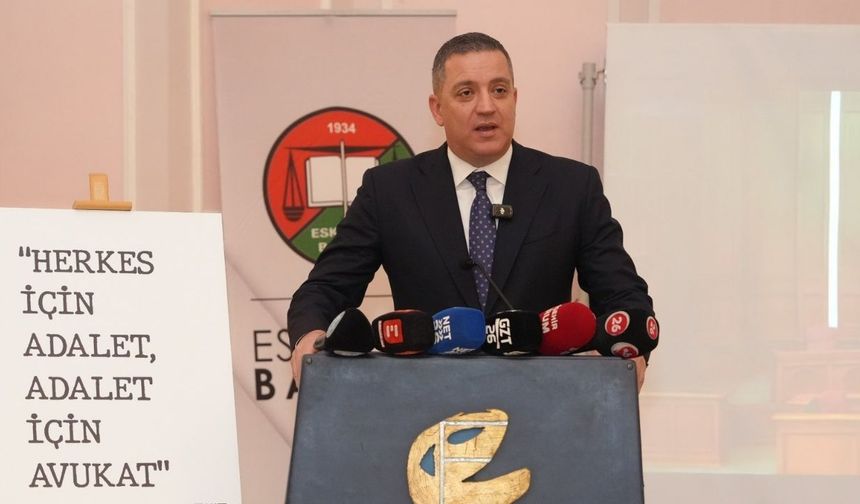 Erinç Sağkan Eskişehir'de konuştu; "Adalet hepimizin ekmek gibi, su gibi ihtiyacı olan bir kavram"