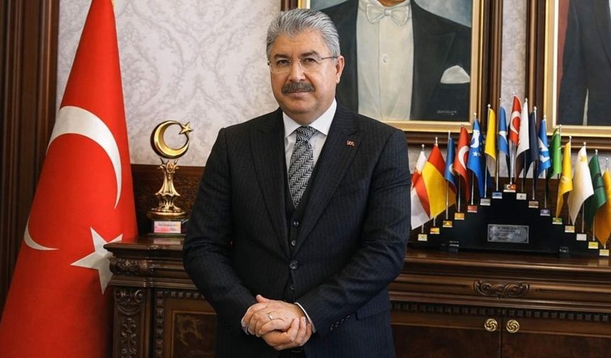 Eskişehir Valisi Erdinç Yılmaz gençlere seslendi; "Cesaretle adım atmaya davet ediyorum"