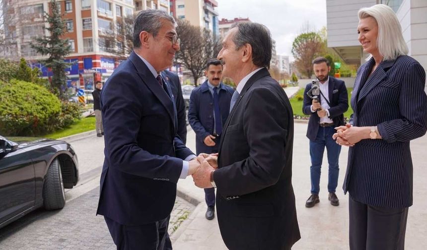 Gökhan Günaydın: "Mustafa Kemal Atatürk’ün yolunda yürümeye devam edeceğiz"