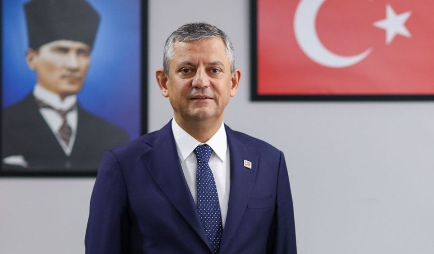 Özgür Özel: "Seçmen sandık için gün bekliyor ve ya sabır çekiyor"