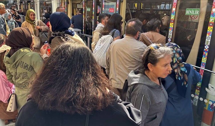 Eskişehir halkından ücretsiz tramvay ve otobüs seferlerine yoğun ilgi