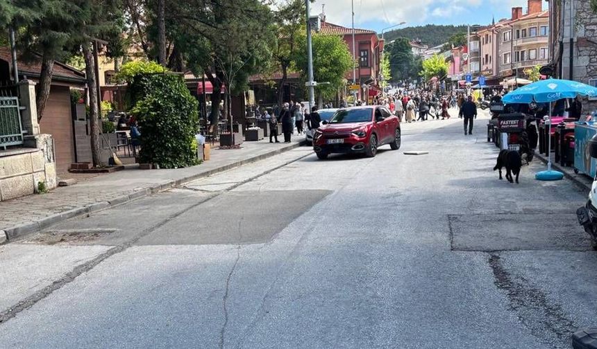 Eskişehir'de trafiğe kapalı caddeye giren araçlara ceza yağdı