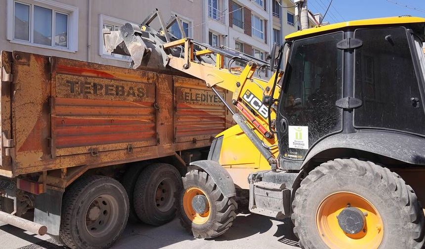 Eskişehir'de yol onarım ve asfalt yama çalışmaları devam ediyor