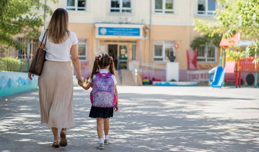 Çocuğunu okula kaydettirecek aileler dikkat; Yeni gelişmeler var