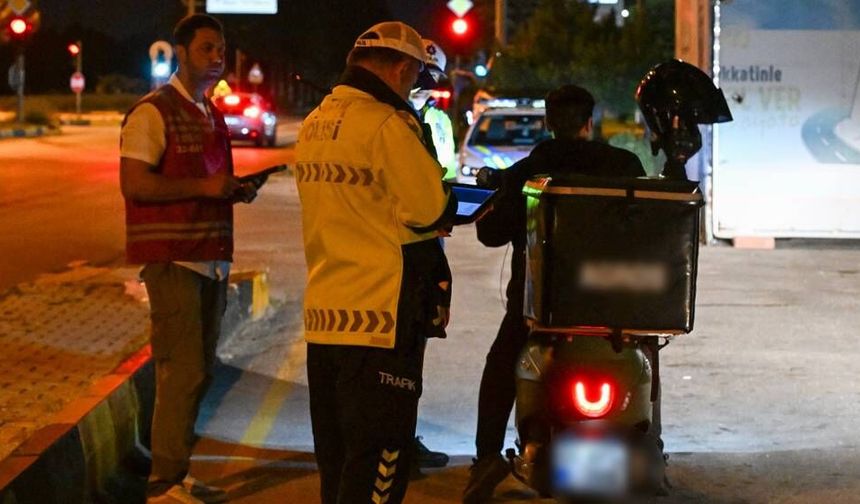 Eskişehir'de trafik polisleri denetimlere devam ediyor; İşte ceza uygulanan sürücü sayısı