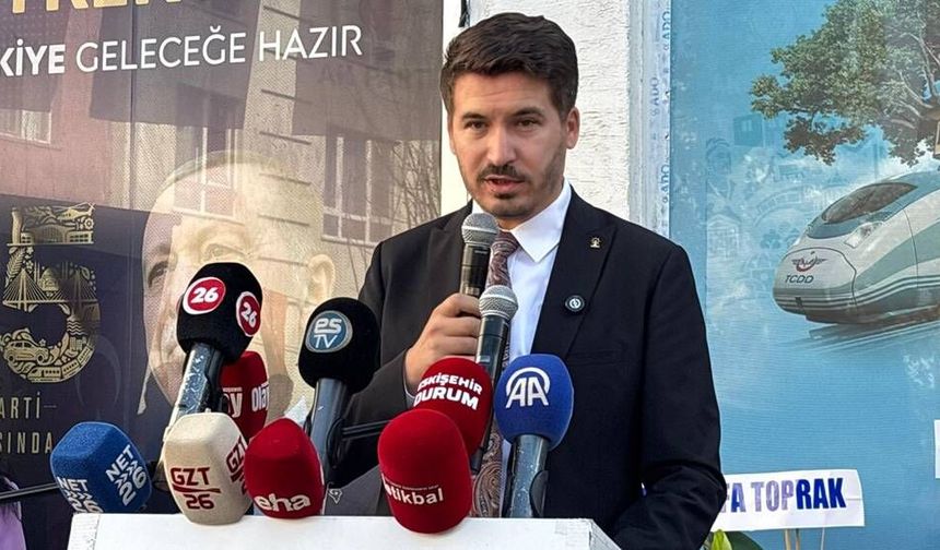 Mustafa Kemal Bandırma: "Odunpazarı heykel belediyeciliğine değil, gerçek belediyeciliğe layık"