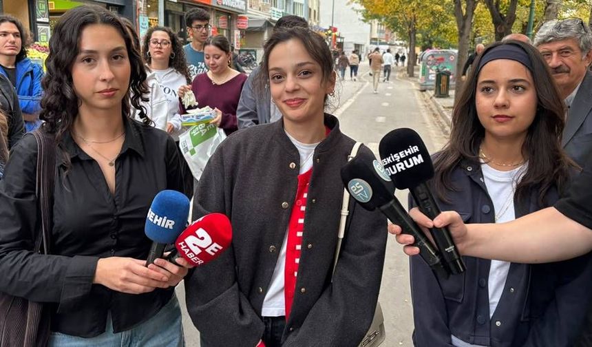 Eskişehir'de öğrenciler ve çevre gönüllüleri temizlik için buluştu