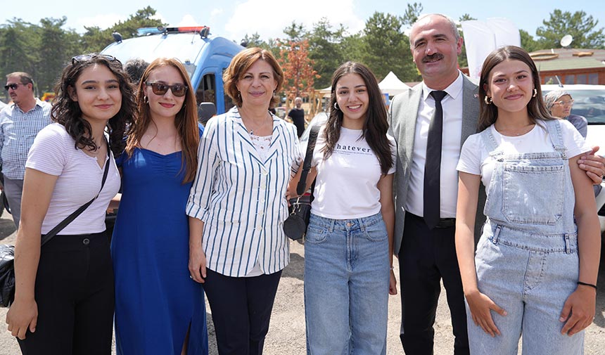 Ayşe Ünlüce Mihalıççık'ta Konuştu; Hiçbir Zaman Sevgi Dilinden Vazgeçmeyelim