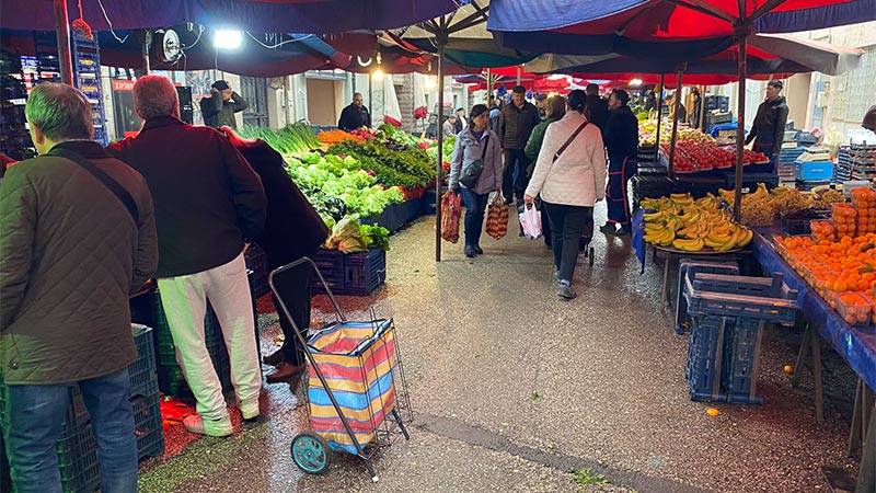 Eskişehir Semt Pazarlarında Sebze Ve Meyve Fiyatları Yükselişte