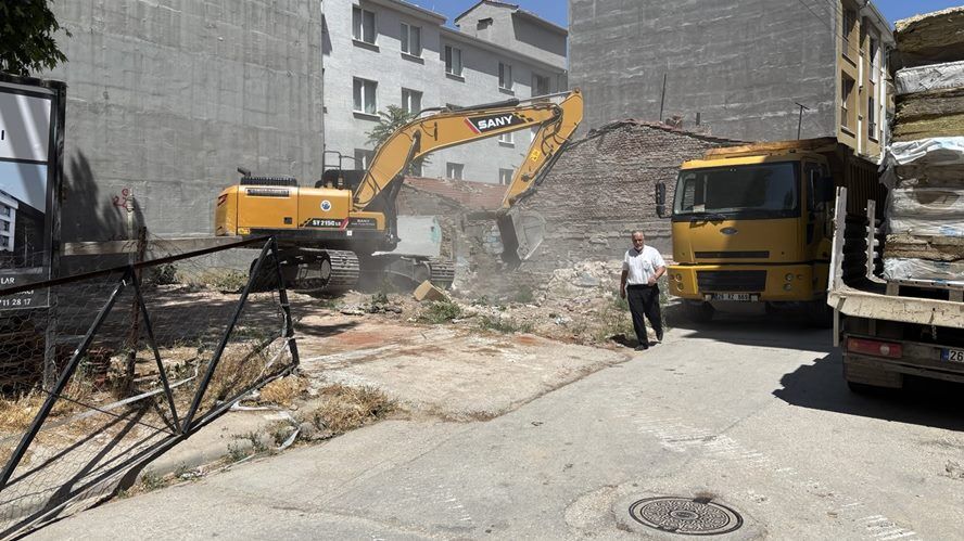 Ayşe Ünlüce Eskişehir’de acil dönüşmesi gereken bina sayısını açıkladı