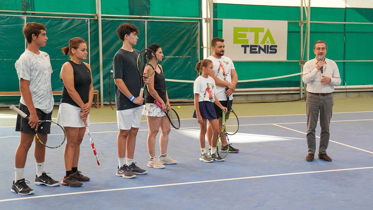 Eskişehir'de Merakla Beklenen Tenis Turnuvası Başladı