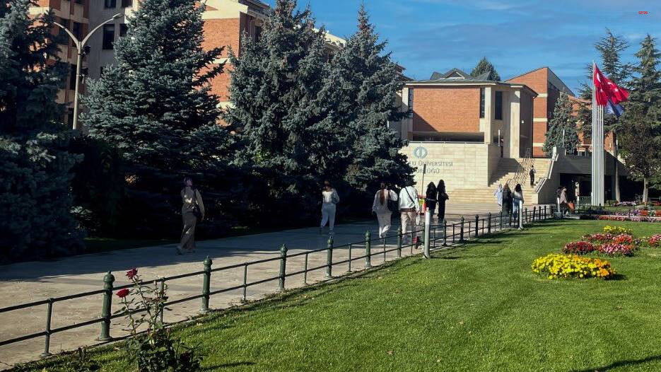 Anadolu Üniversitesi’nde kulüp odaları ile ilgili yeni karar