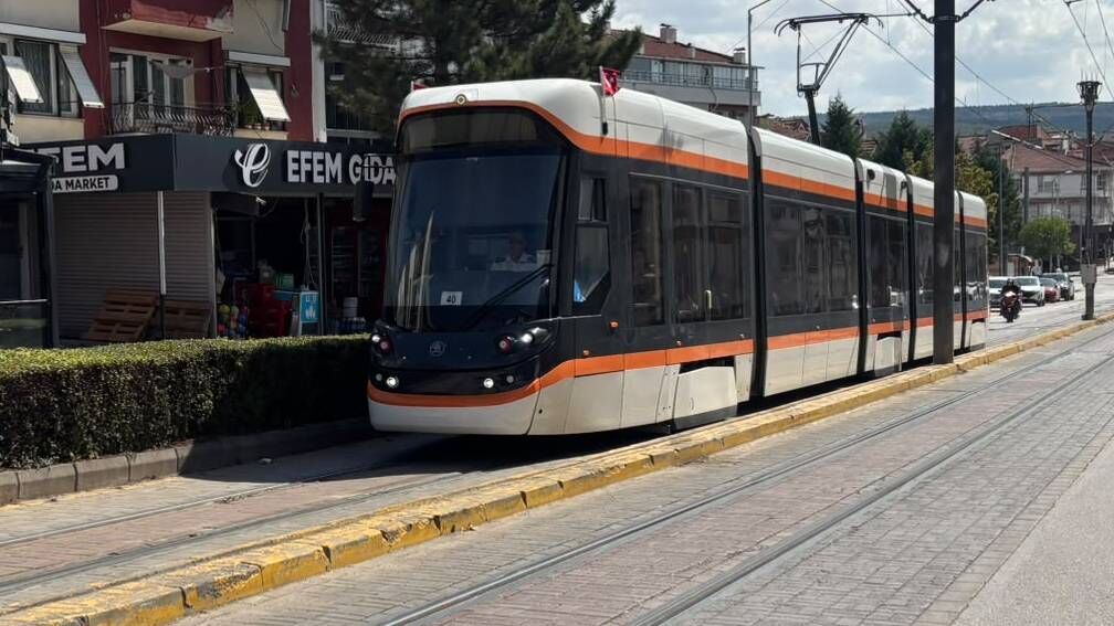 Anadolu Üniversitesi öğrencilerine yönelik tramvay duyurusu