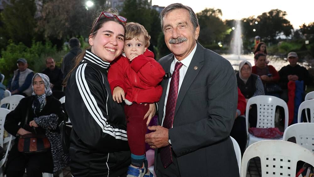 Eskişehir'de mahalle şenliği düzenlendi; Ahmet Ataç şikayet ve talepleri dinledi