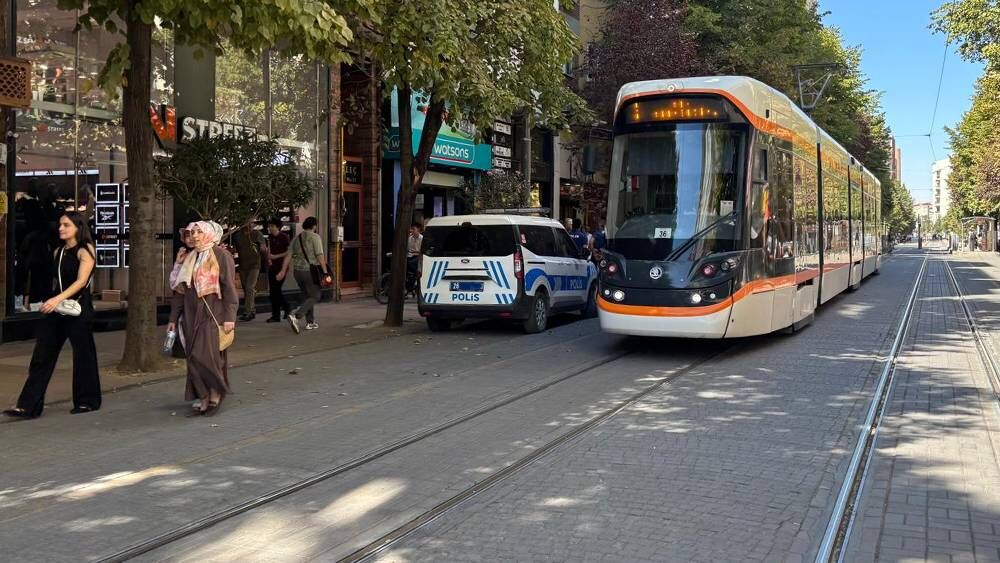 Eskişehir’de tramvay ve otobüs seferlerinde yeni bir dönem başladı