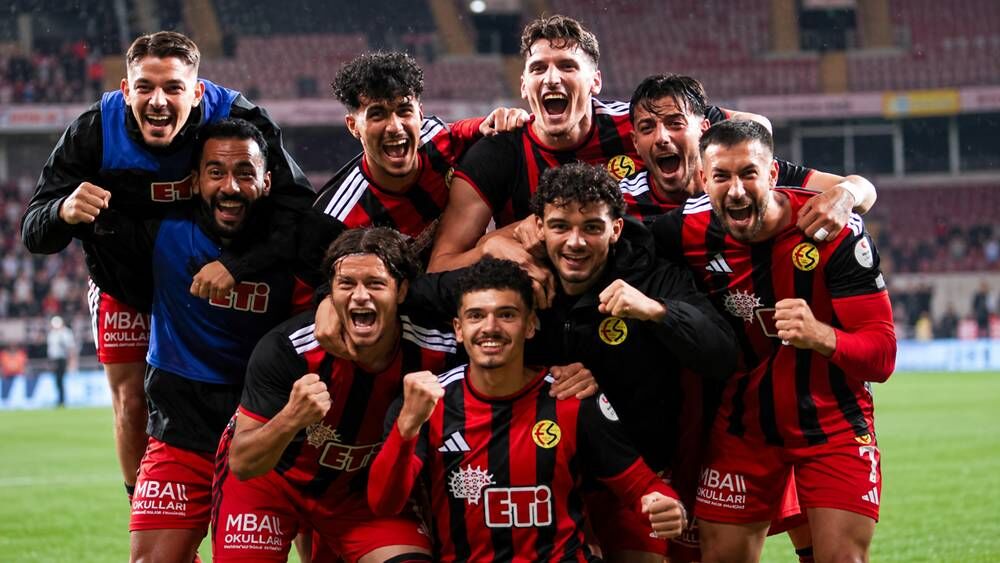 Eskişehirspor Balıkesirspor ağlarına gol yağdırdı