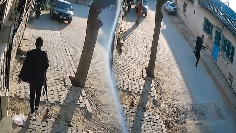 Manisa Turgutlu’da okul önünde silahlı saldırı: Yaralı öğrenciler var